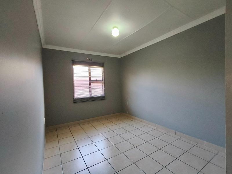 To Let Commercial Property for Rent in Mthata Eastern Cape